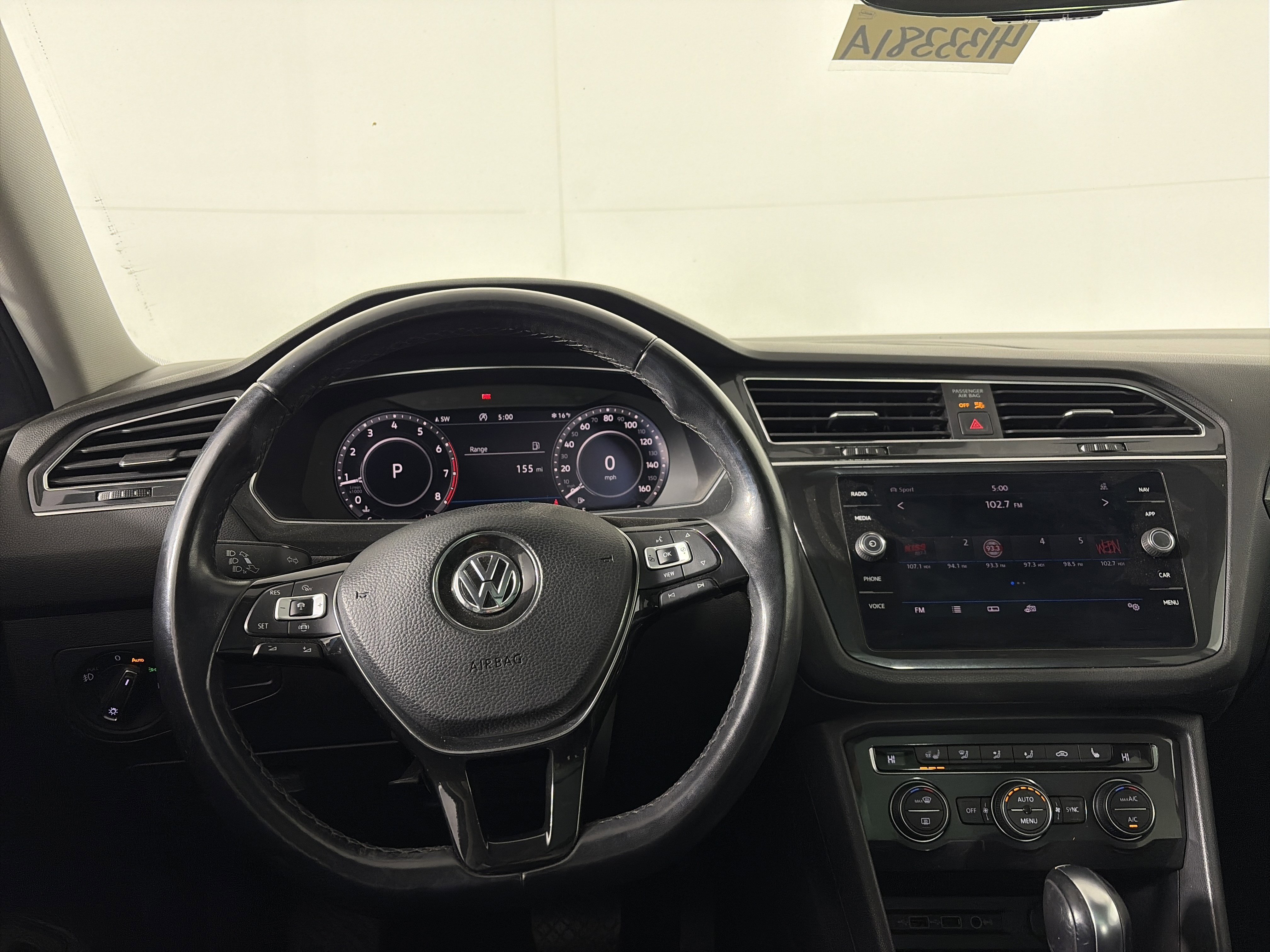 Used 2019 Volkswagen Tiguan SEL Premium image 20