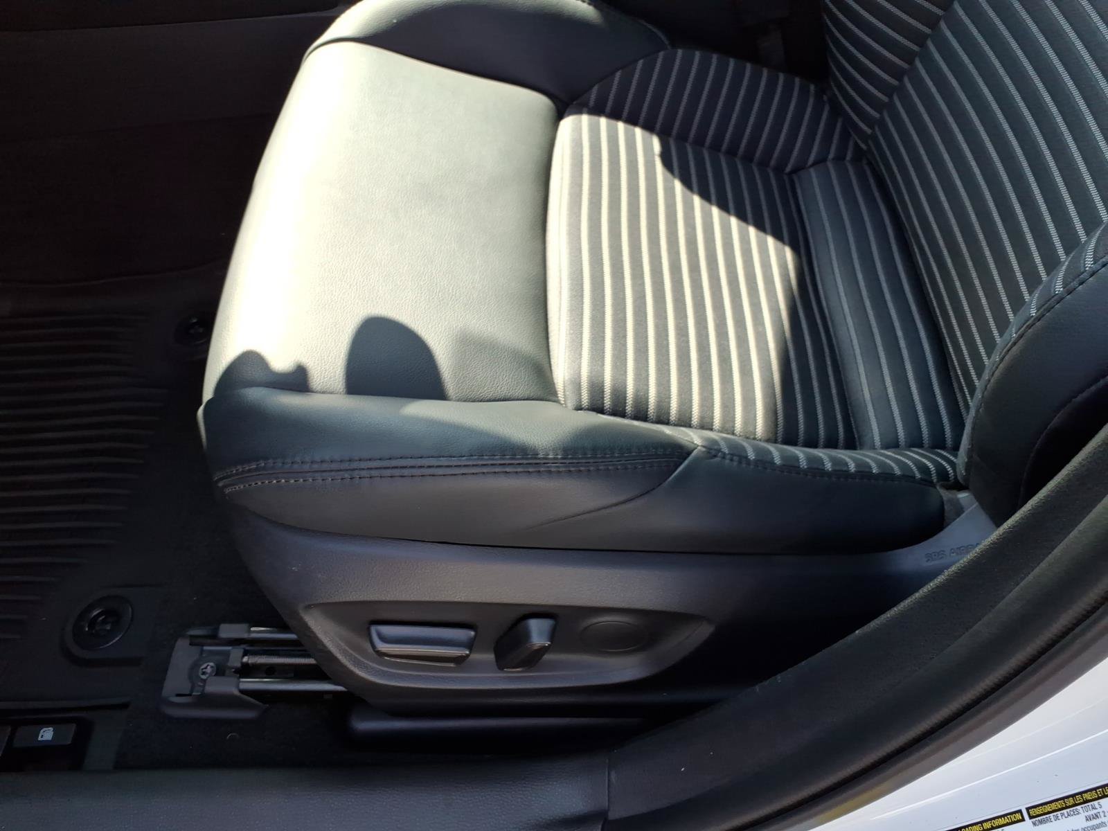 Used 2023 Toyota Corolla XSE FWD image 14
