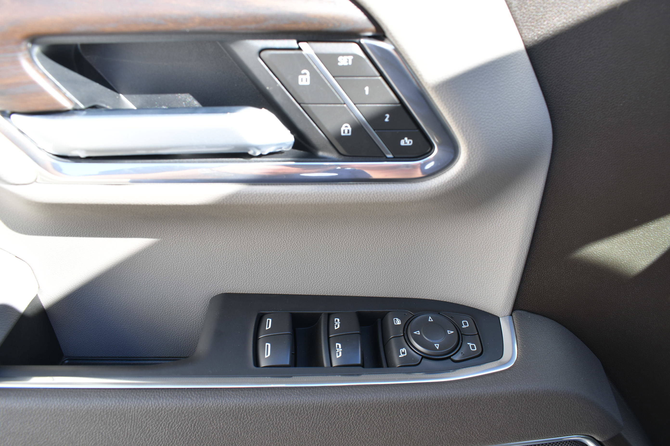 New 2026 GMC Sierra 1500 SLT w/ SLT Premium Plus Package image 15