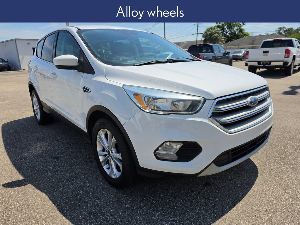 Used 2017 Ford Escape SE FWD image 6