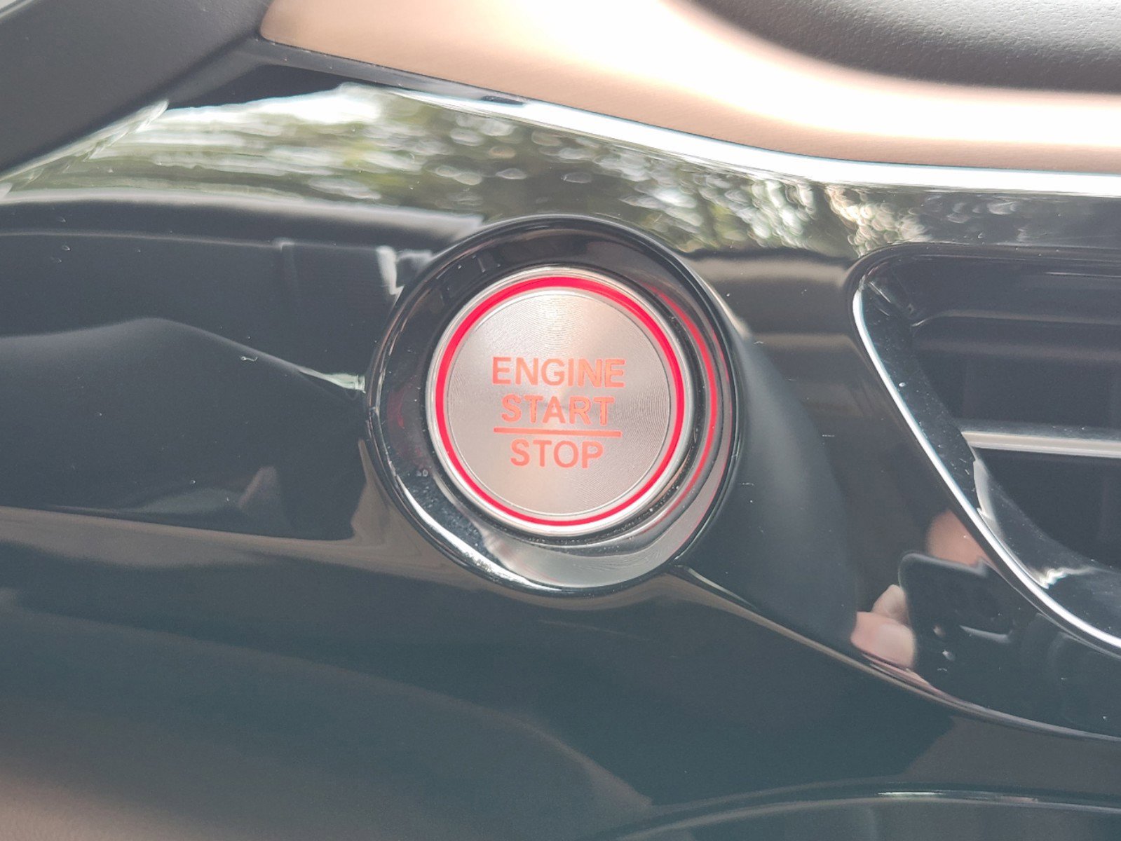 Used 2022 Acura MDX SH-AWD w/ Technology Package image 22