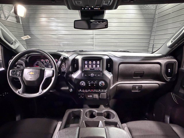 Used 2024 Chevrolet Silverado 2500 Custom w/ Custom Value Package image 15