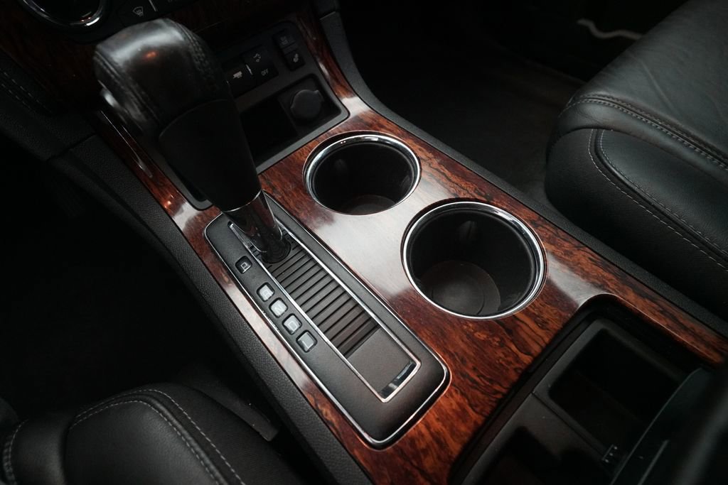 Used 2013 Chevrolet Traverse LTZ image 17