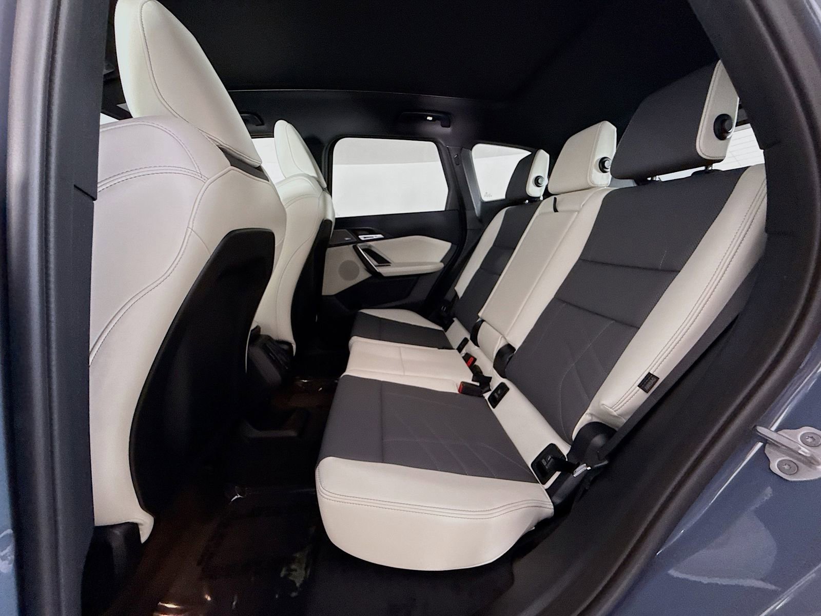 Used 2026 BMW X1 xDrive28i w/ M Sport Package image 26