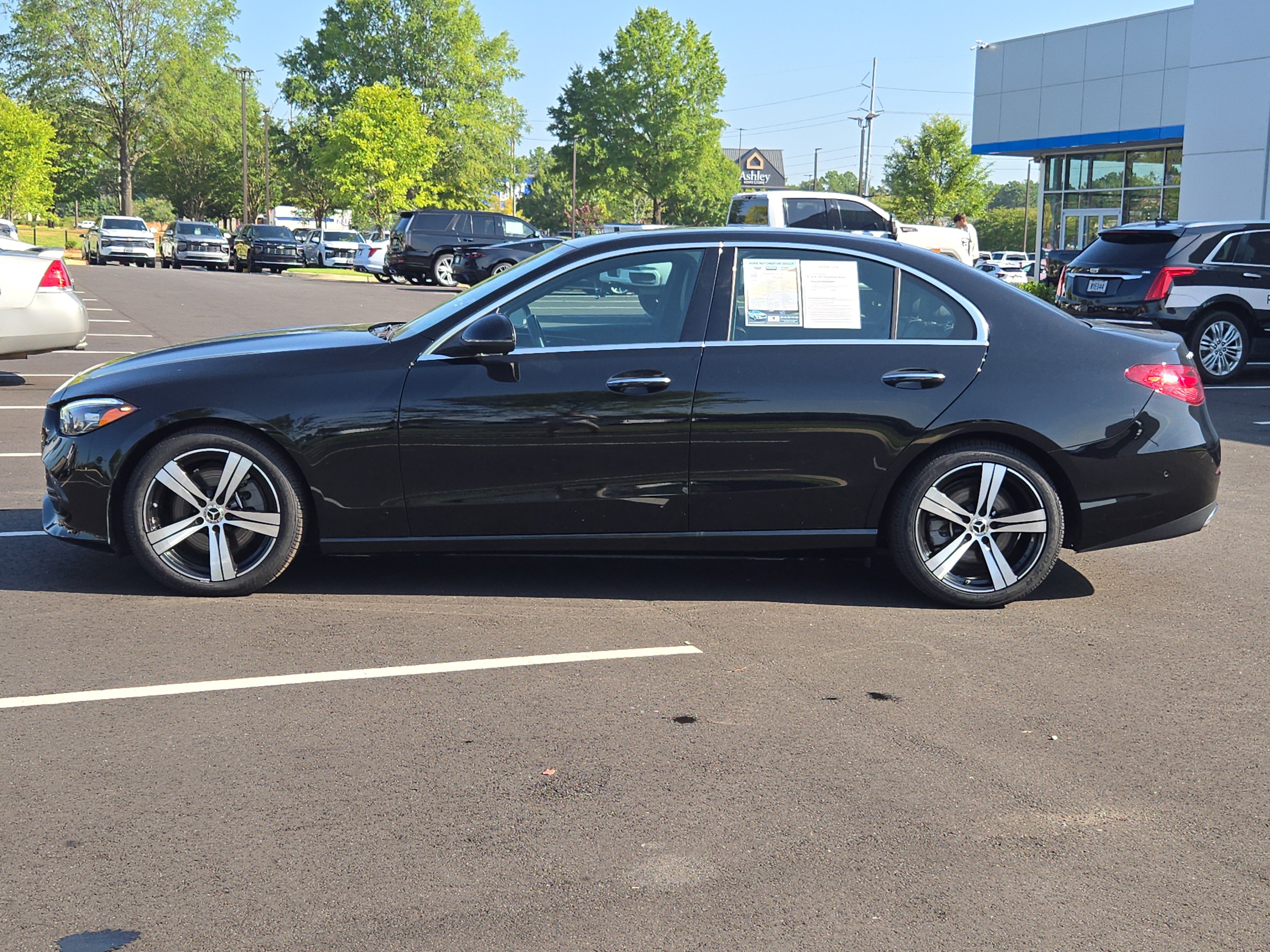 Used 2025 Mercedes-Benz C 300 4MATIC Sedan image 14