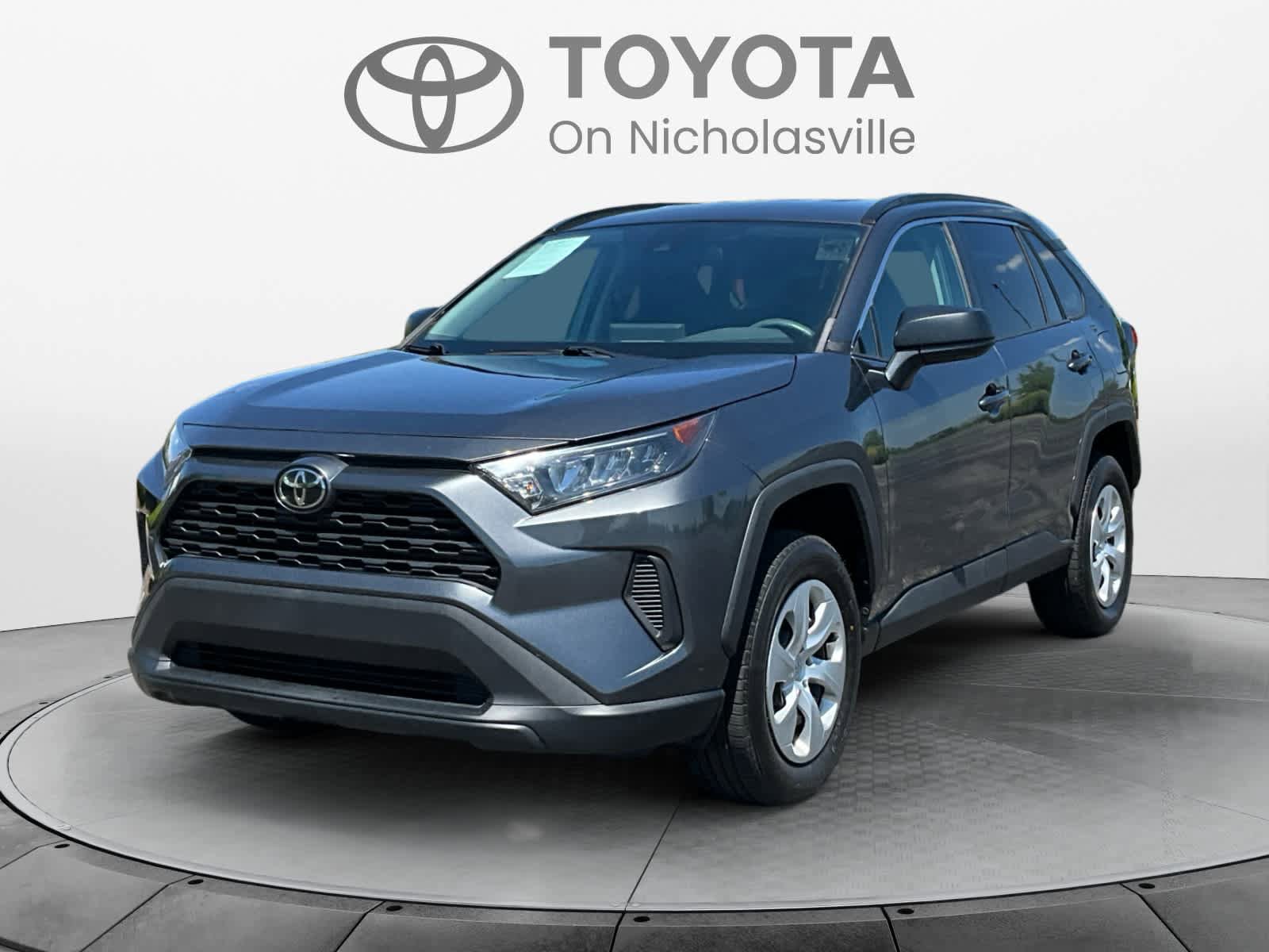 Used 2021 Toyota RAV4 LE AWD/4WD image 1