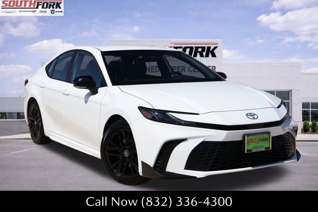 Used 2025 Toyota Camry SE