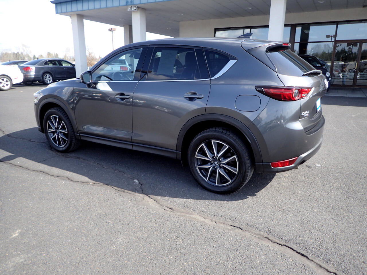 Used 2017 MAZDA CX-5 Grand Touring w/ Premium Package image 3
