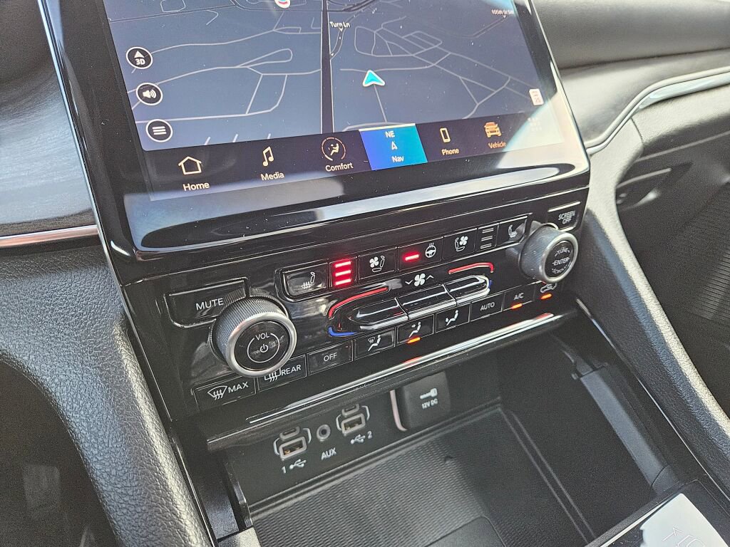 Used 2023 Jeep Grand Cherokee Overland w/ Luxury Tech Group IV image 28