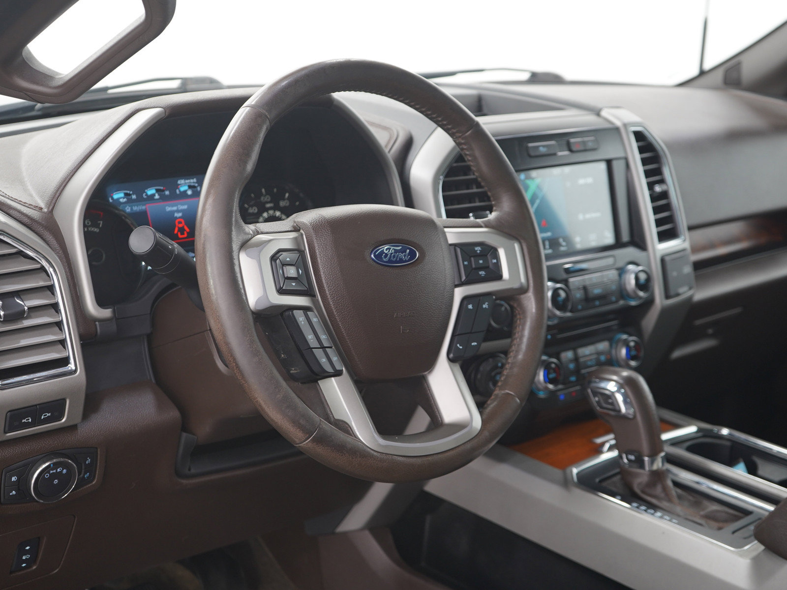 Used 2017 Ford F150 King Ranch w/ Equipment Group 601A Luxury AWD/4WD image 24