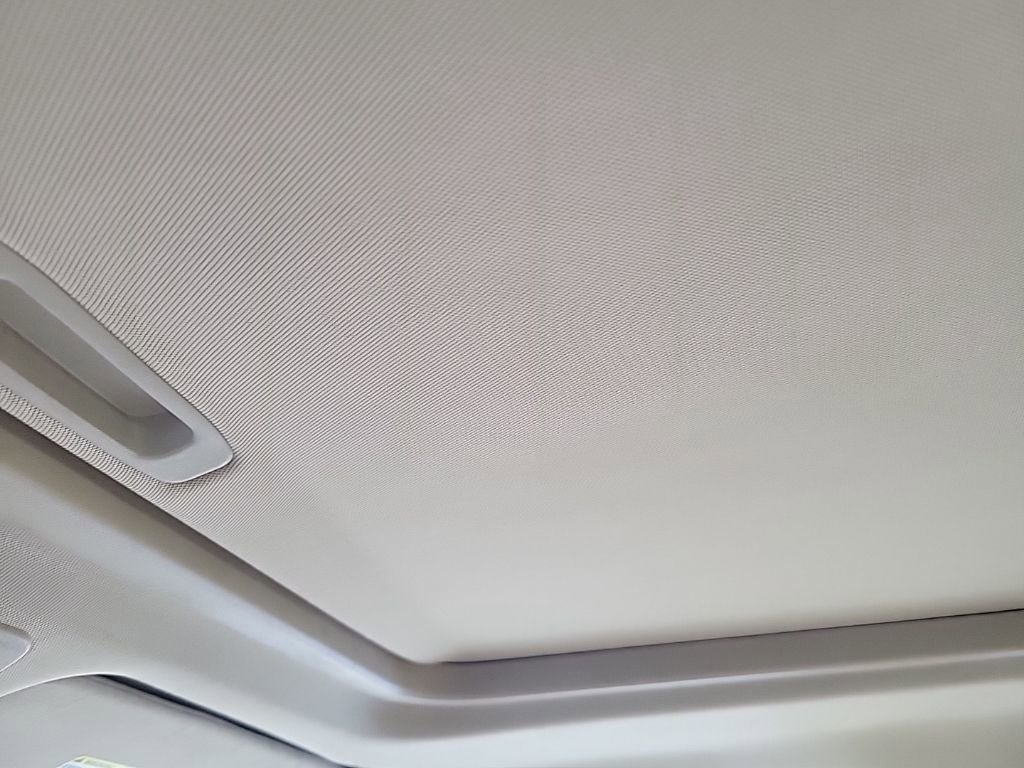 Used 2012 Chevrolet Avalanche LTZ image 28