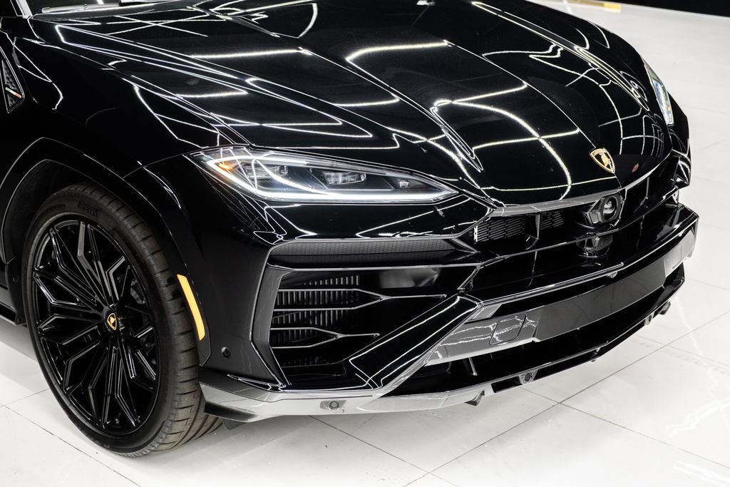 Used 2025 Lamborghini Urus SE image 9