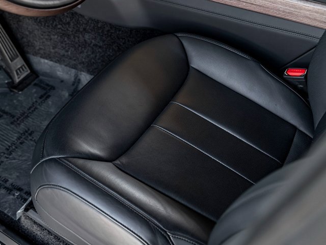 Used 2025 Land Rover Range Rover Long Wheelbase Autobiography image 15