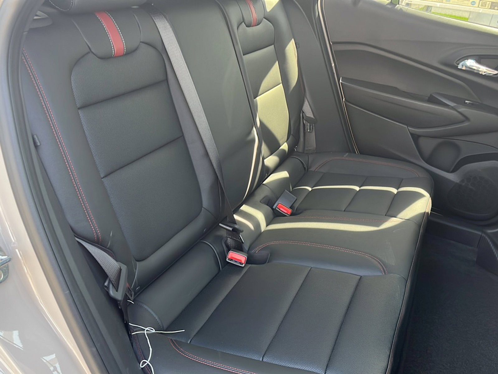 New 2026 Chevrolet Trax RS w/ Sunroof Package FWD image 18