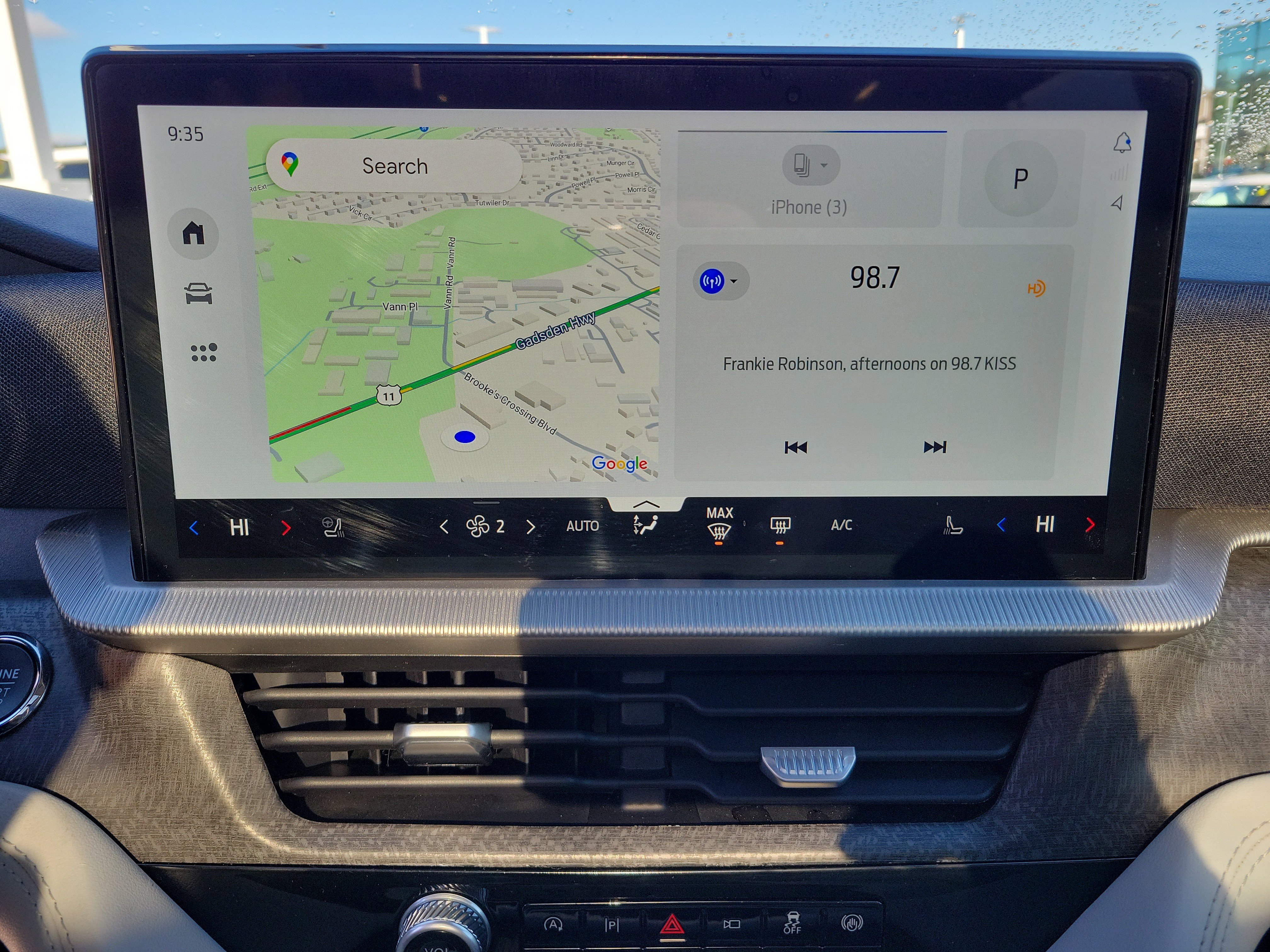 Used 2025 Ford Explorer Platinum w/ Ultimate Package image 9