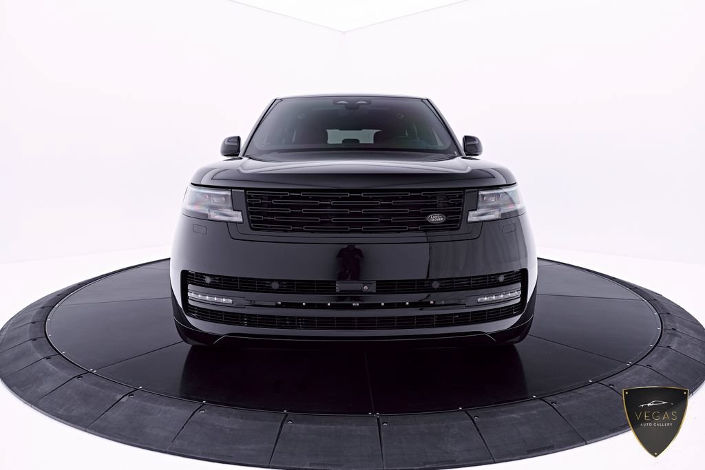 Used 2025 Land Rover Range Rover SE AWD/4WD image 16