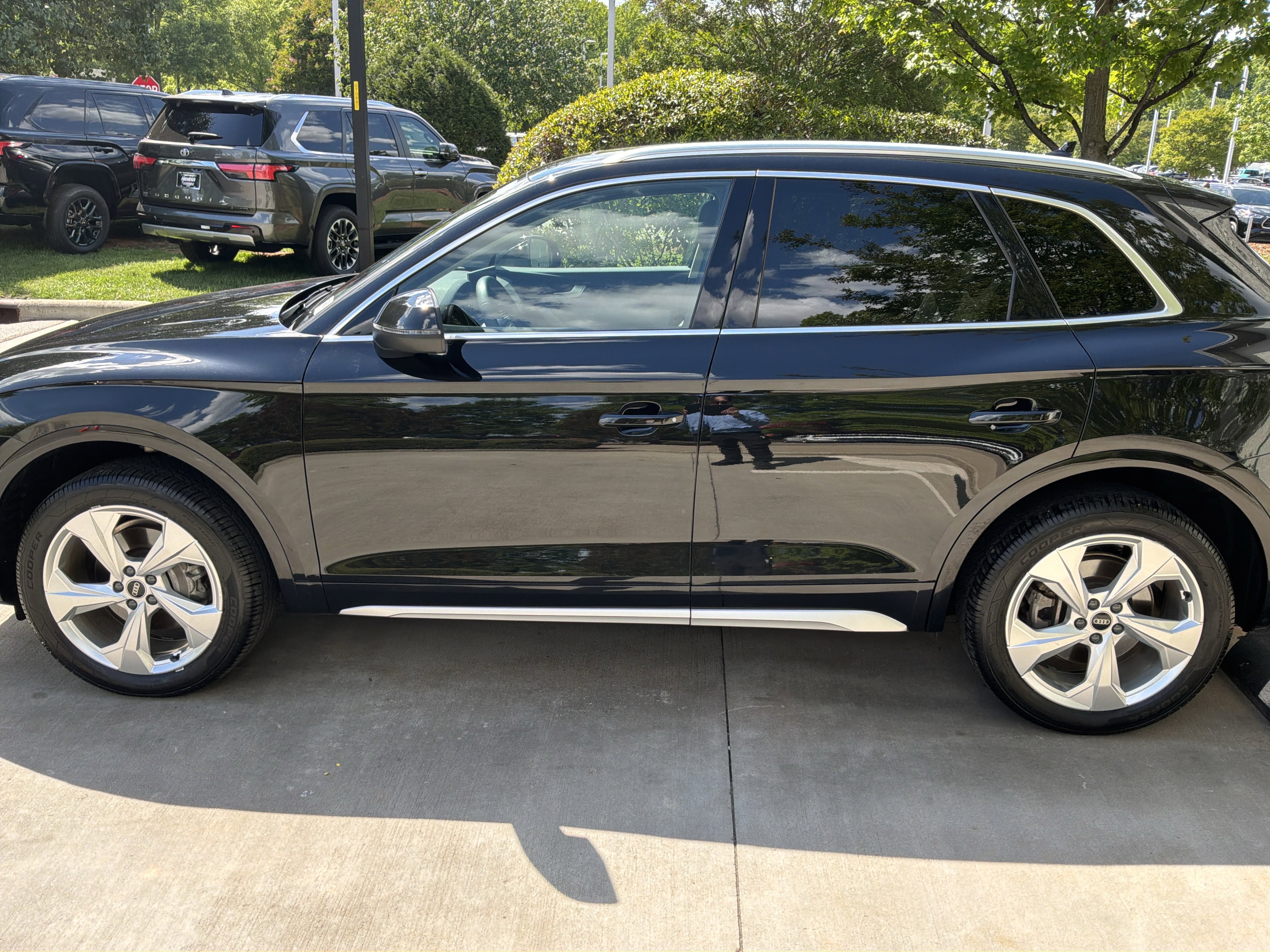 Used 2021 Audi Q5 2.0T Premium Plus w/ Premium Plus Package AWD/4WD image 7