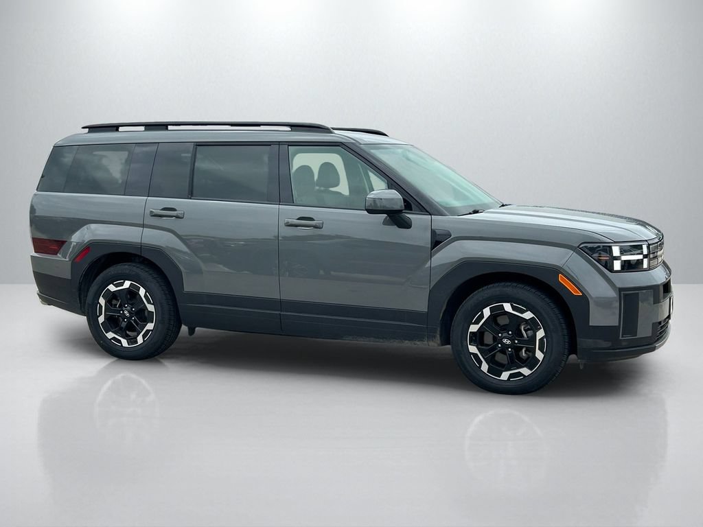 Used 2025 Hyundai Santa Fe SEL FWD image 4