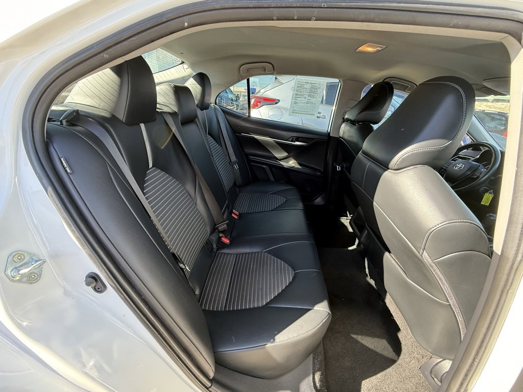 Used 2023 Toyota Camry SE image 13