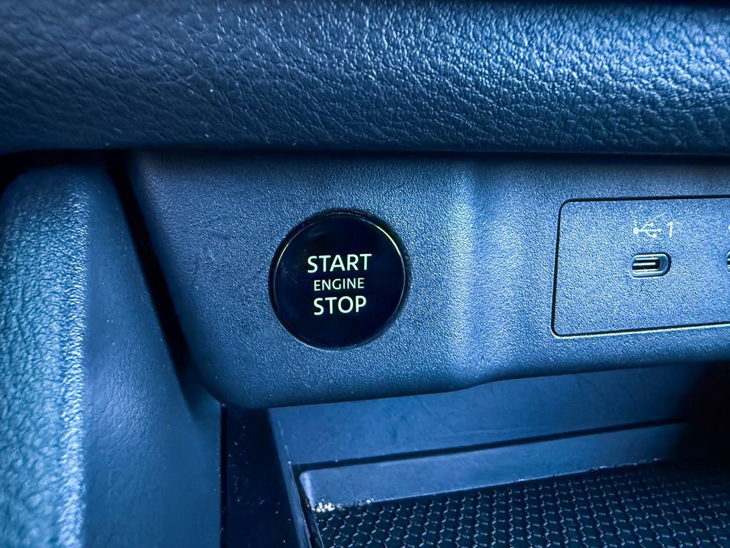 Certified 2025 Nissan Rogue S image 15