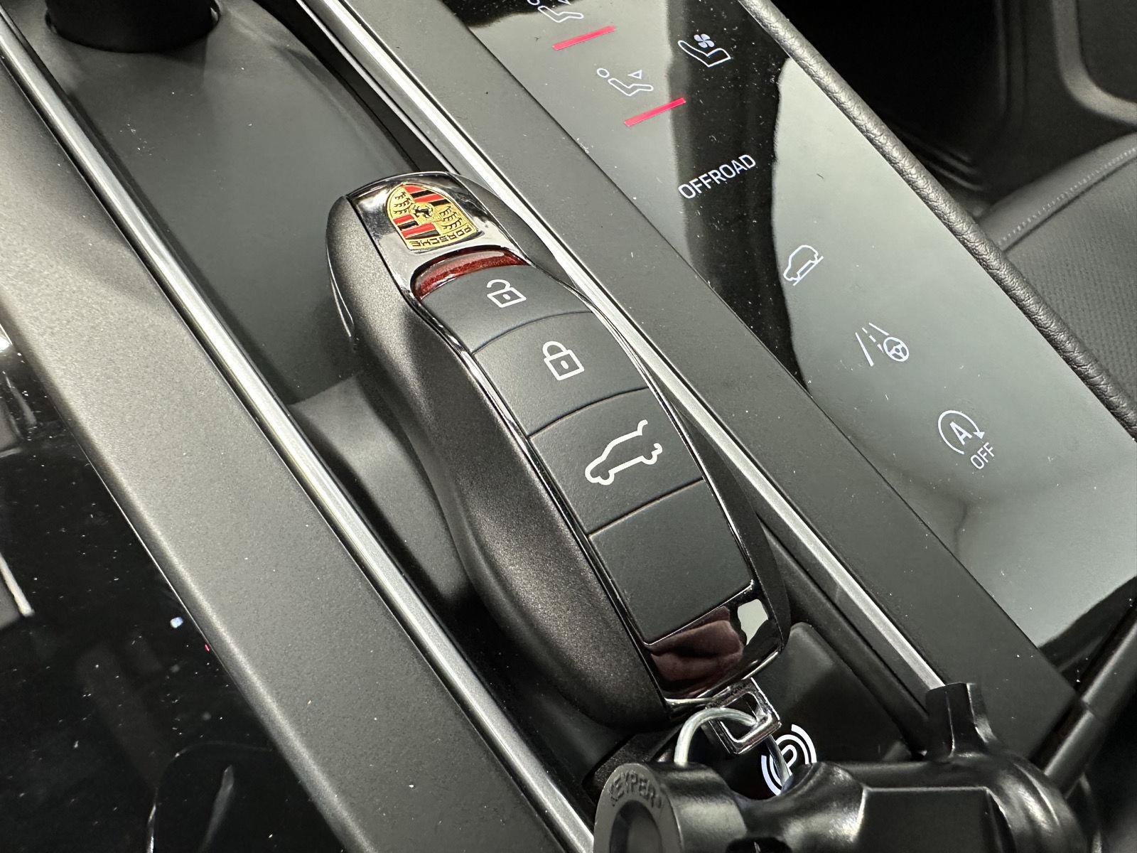 New 2026 Porsche Macan S AWD/4WD image 46