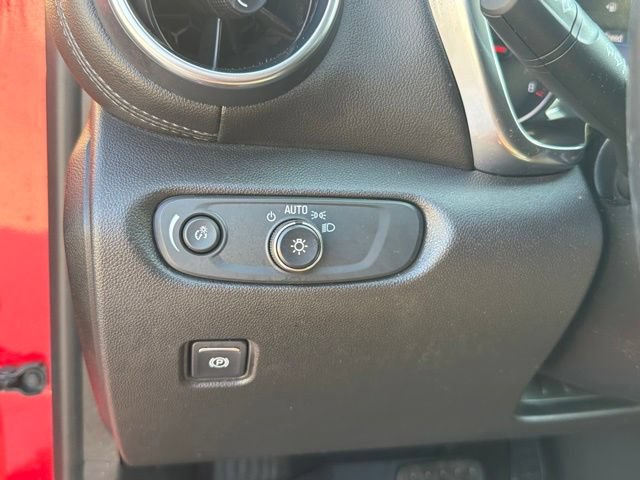 Used 2019 Chevrolet Blazer LT FWD image 29