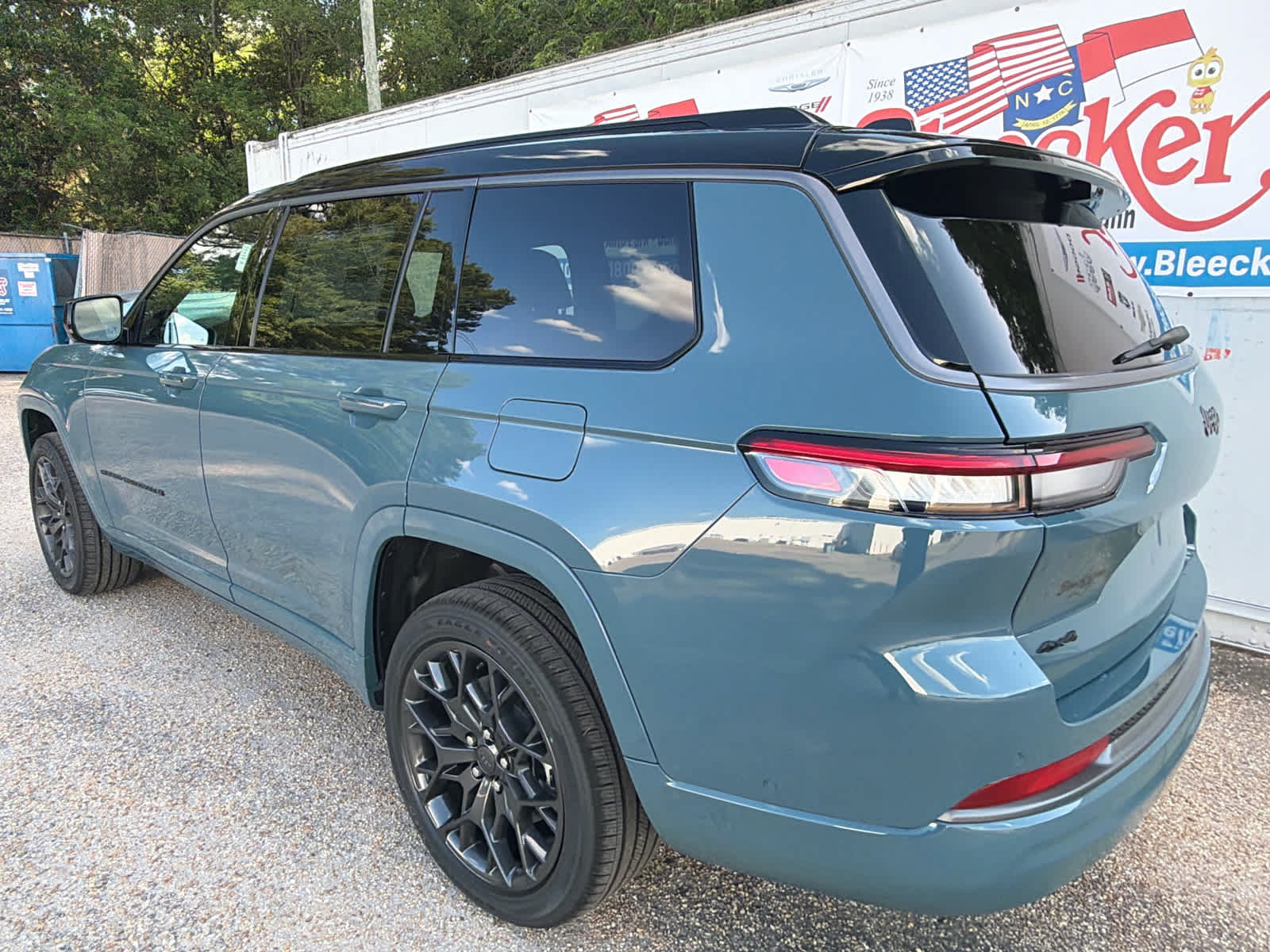 New 2026 Jeep Grand Cherokee L Summit AWD/4WD image 8