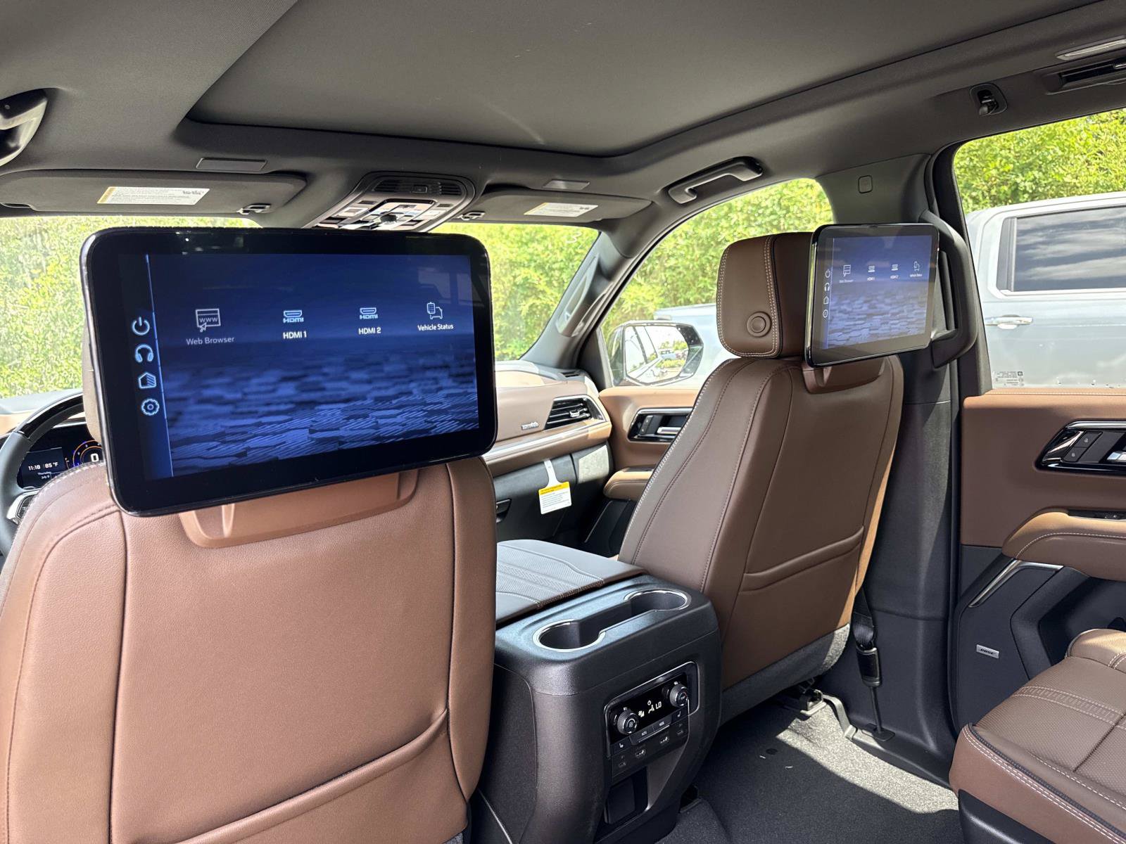 New 2026 Chevrolet Suburban High Country AWD/4WD image 13