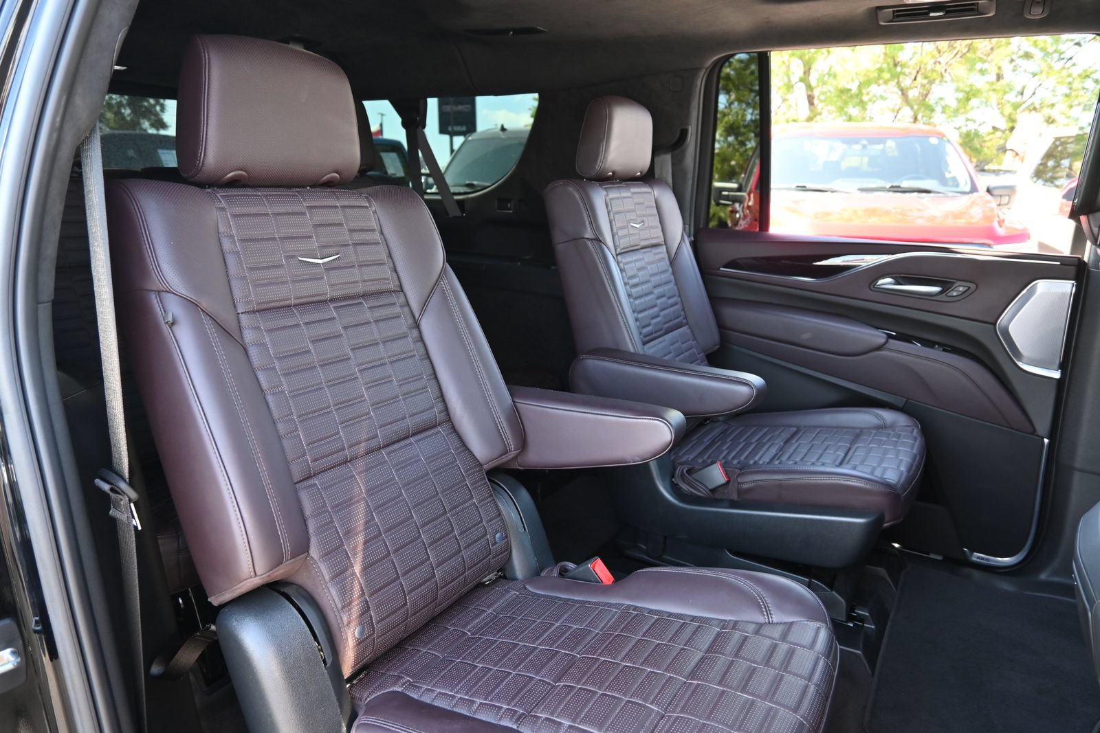 Certified 2023 Cadillac Escalade ESV Sport Platinum AWD/4WD image 24