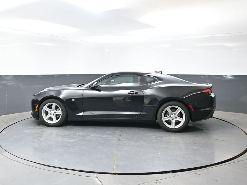 Used 2023 Chevrolet Camaro LT RWD image 10