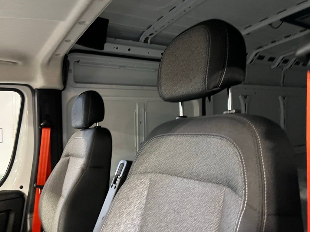 Used 2025 RAM ProMaster 2500 w/ Convenience Group image 23