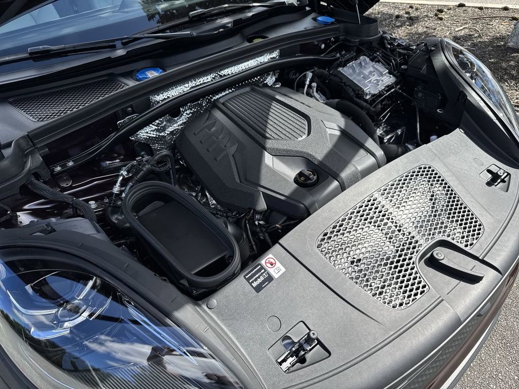 New 2026 Porsche Macan image 30