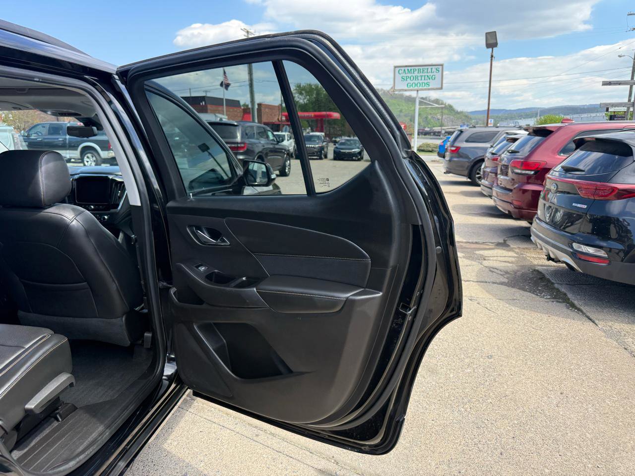 Used 2019 Chevrolet Traverse Premier w/ Redline Edition AWD/4WD image 48