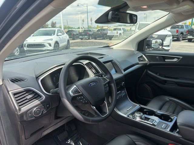 Used 2020 Ford Edge SEL w/ Cold Weather Package AWD/4WD image 17