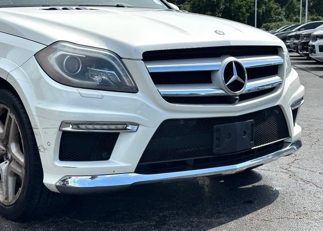 Used 2014 Mercedes-Benz GL 550 4MATIC image 2