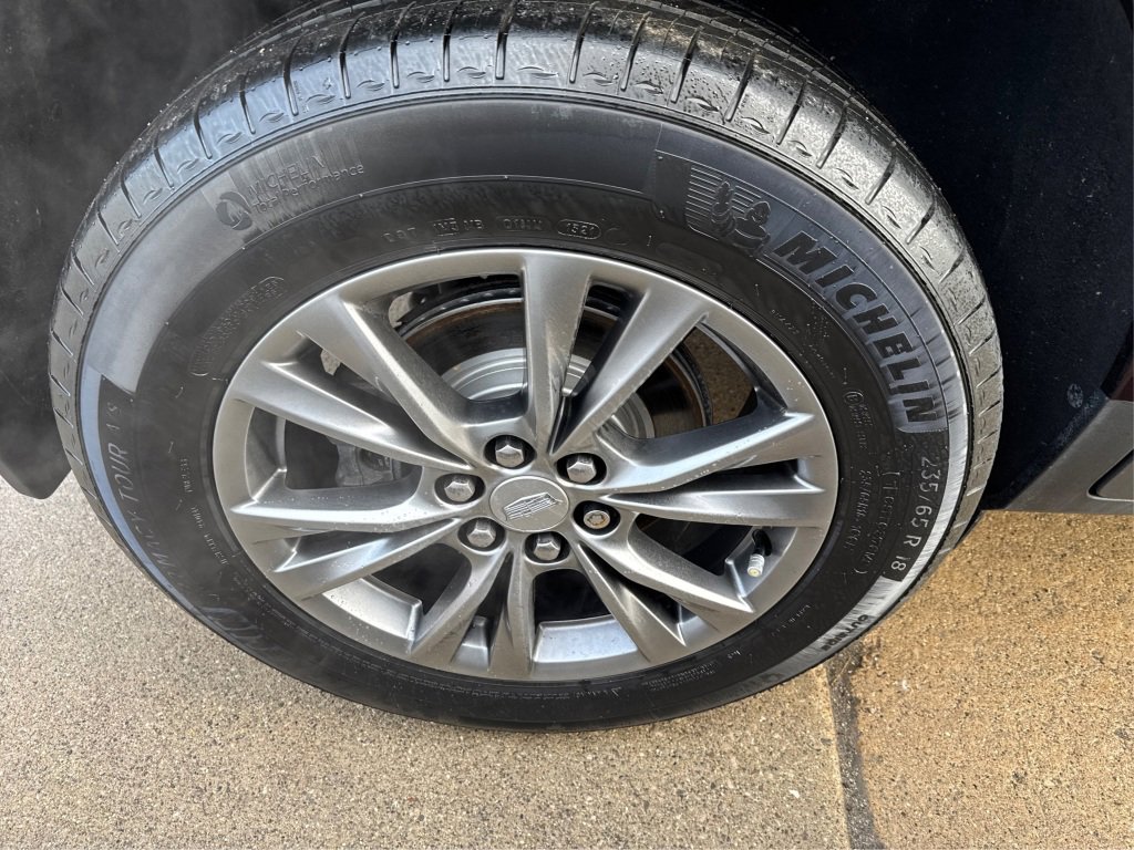 Used 2018 Cadillac XT5 Luxury w/ Driver Awareness Package image 19