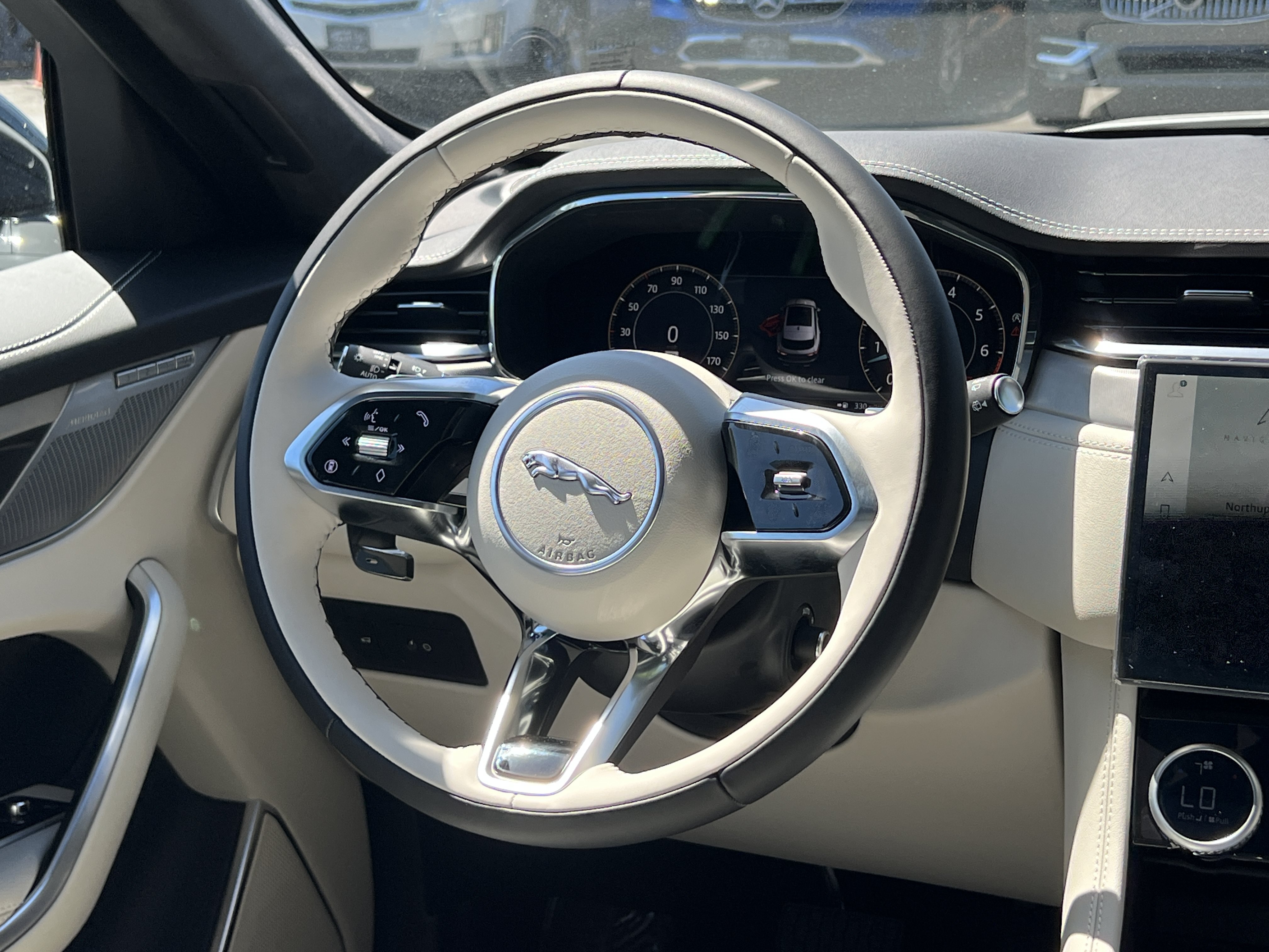New 2025 Jaguar F-PACE R-Dynamic S AWD/4WD image 18