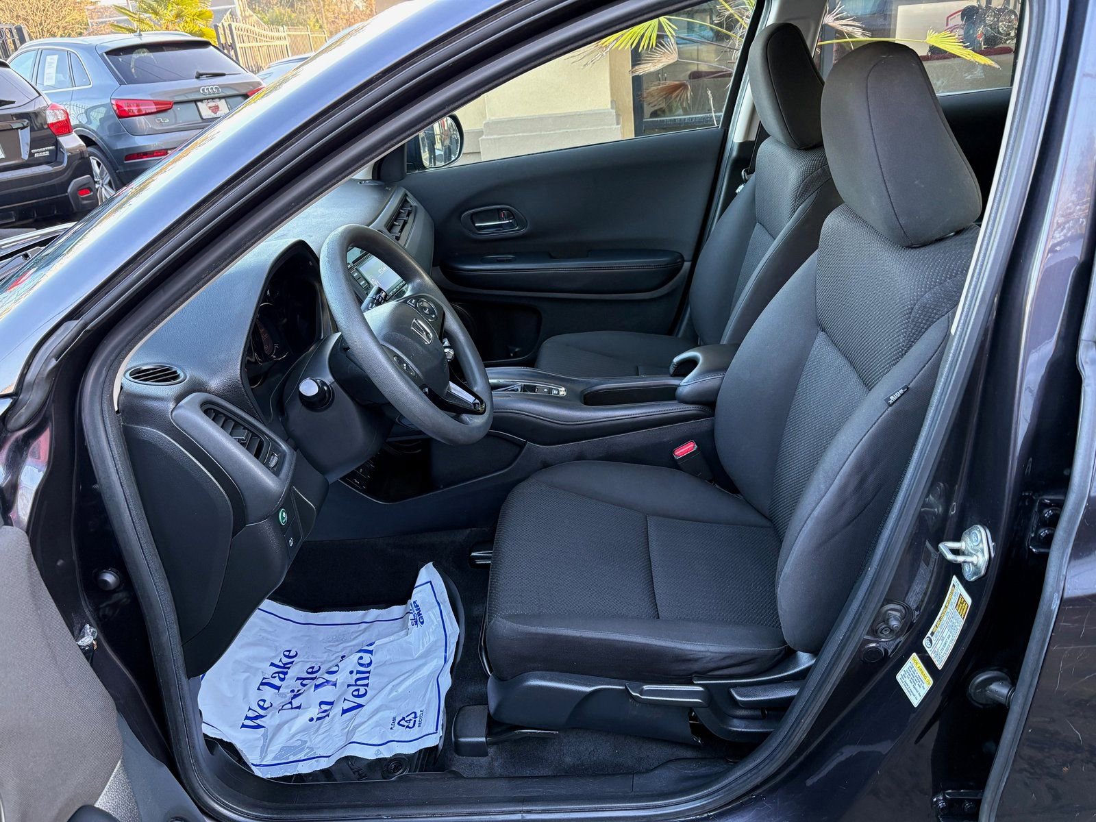 Used 2016 Honda HR-V LX image 9