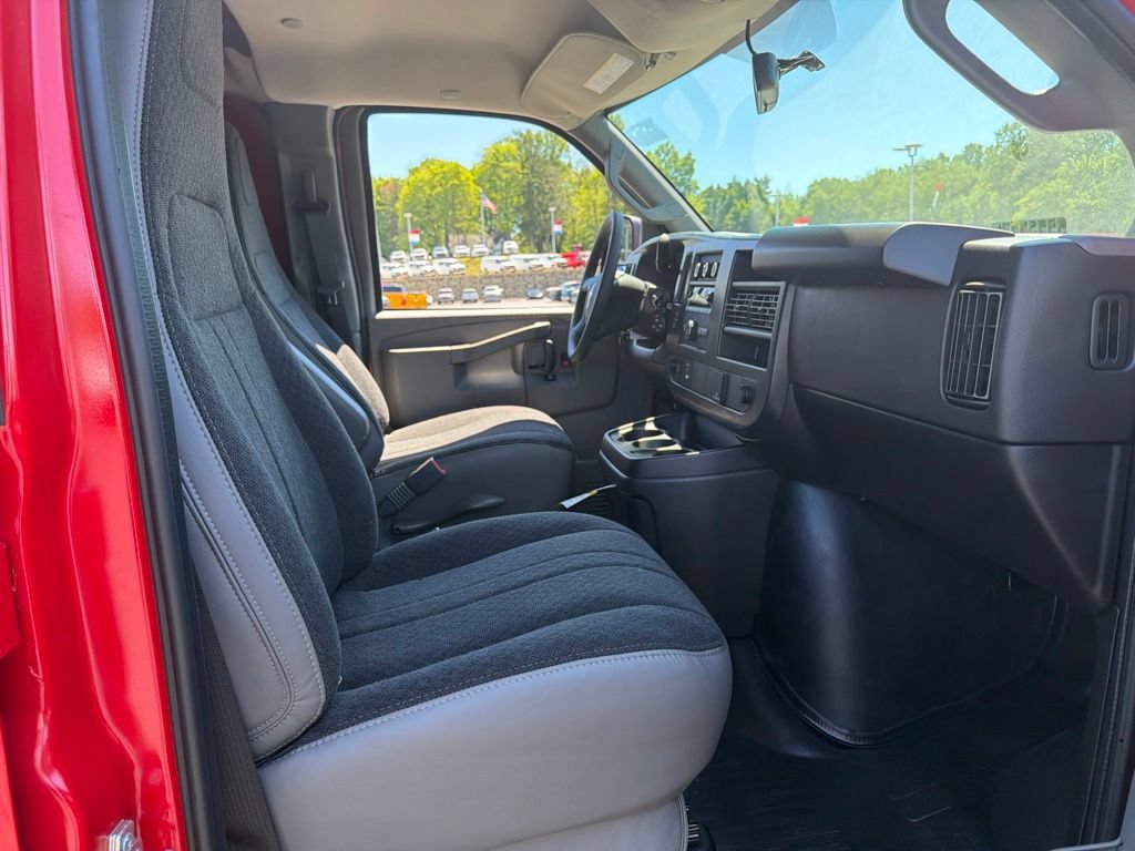 New 2026 Chevrolet Express 2500 w/ Driver Convenience Package RWD image 23