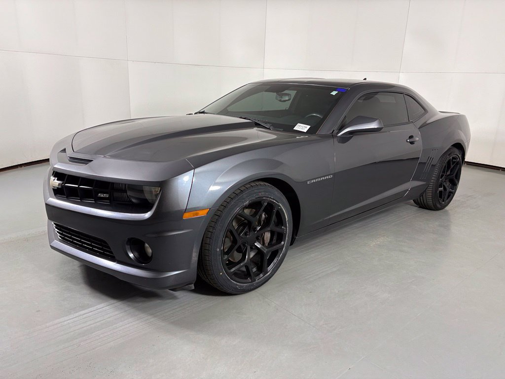 Used 2011 Chevrolet Camaro SS RWD image 4