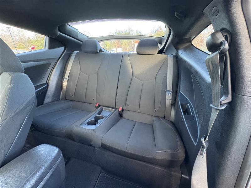 Used 2017 Hyundai Veloster Value Edition image 10