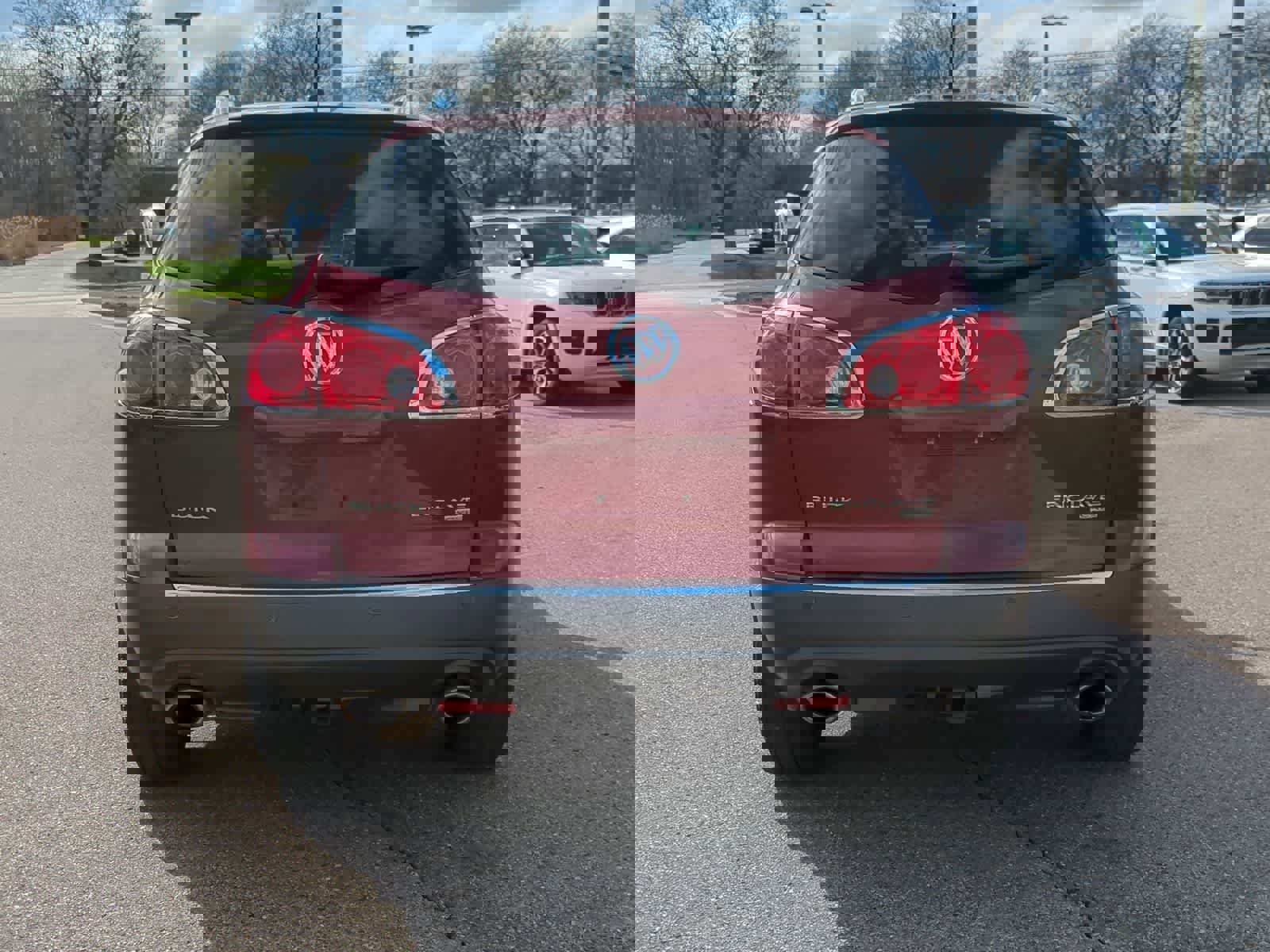 Used 2011 Buick Enclave CXL image 7