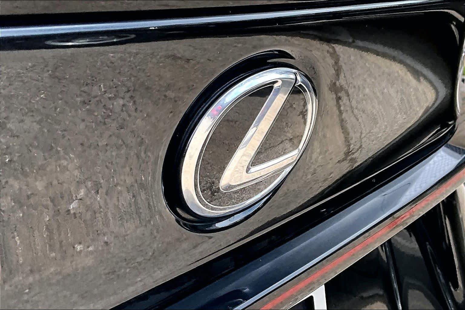 Used 2023 Lexus IS 350 F Sport RWD image 31