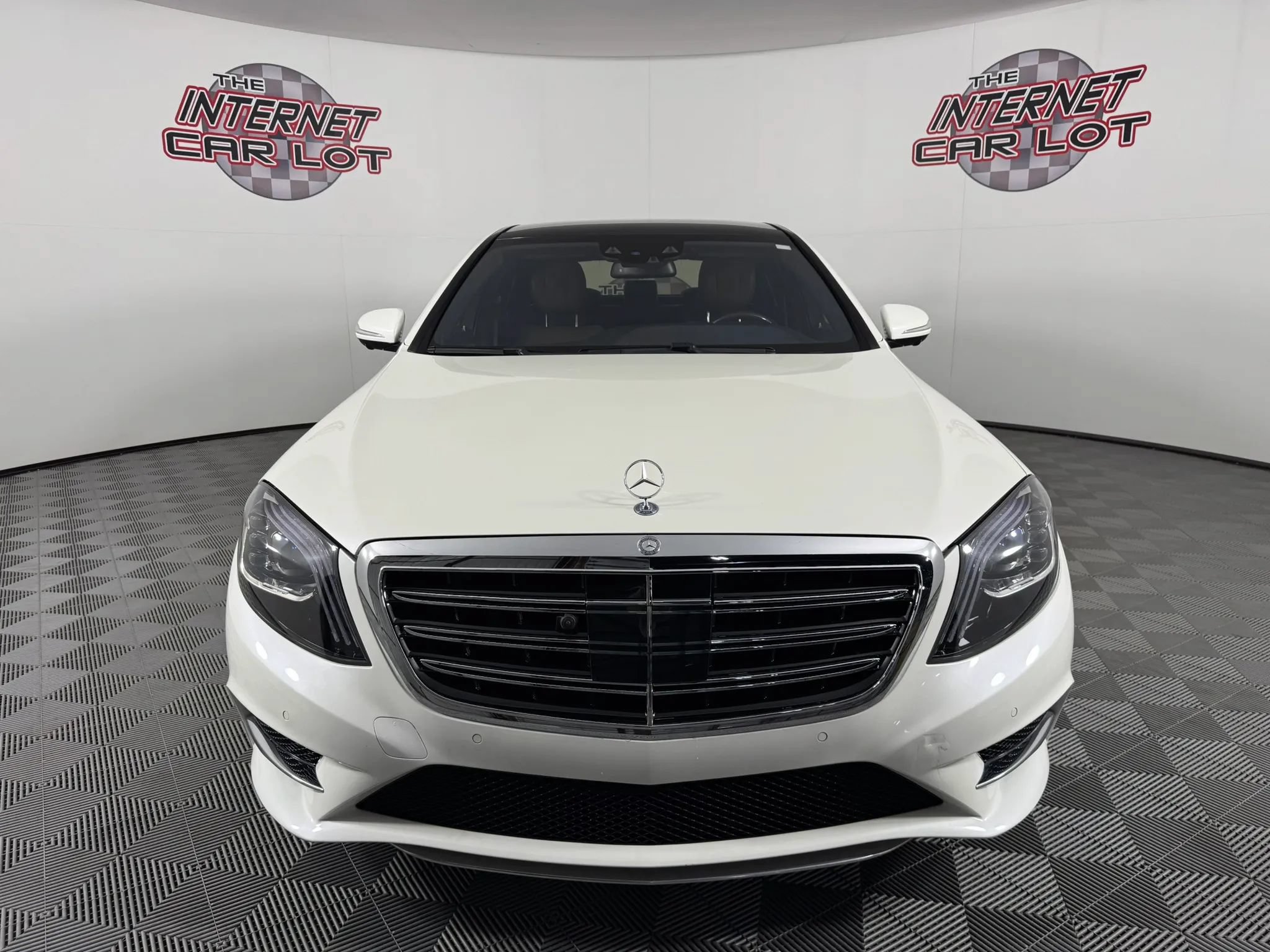 Used 2015 Mercedes-Benz S 550 Sedan image 2