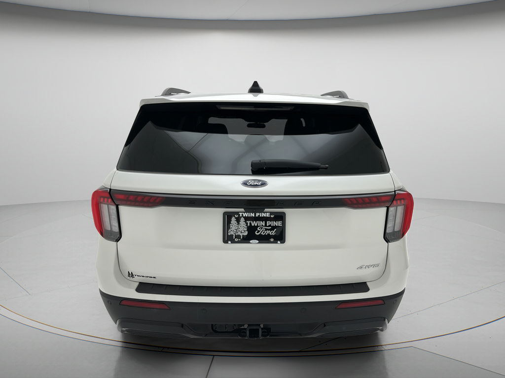 Used 2025 Ford Explorer ST-Line w/ ST-Line Street Pack AWD/4WD image 7