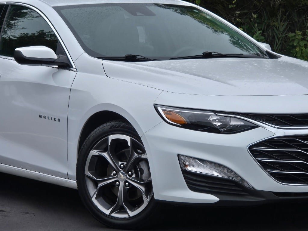 Used 2024 Chevrolet Malibu LT FWD image 3