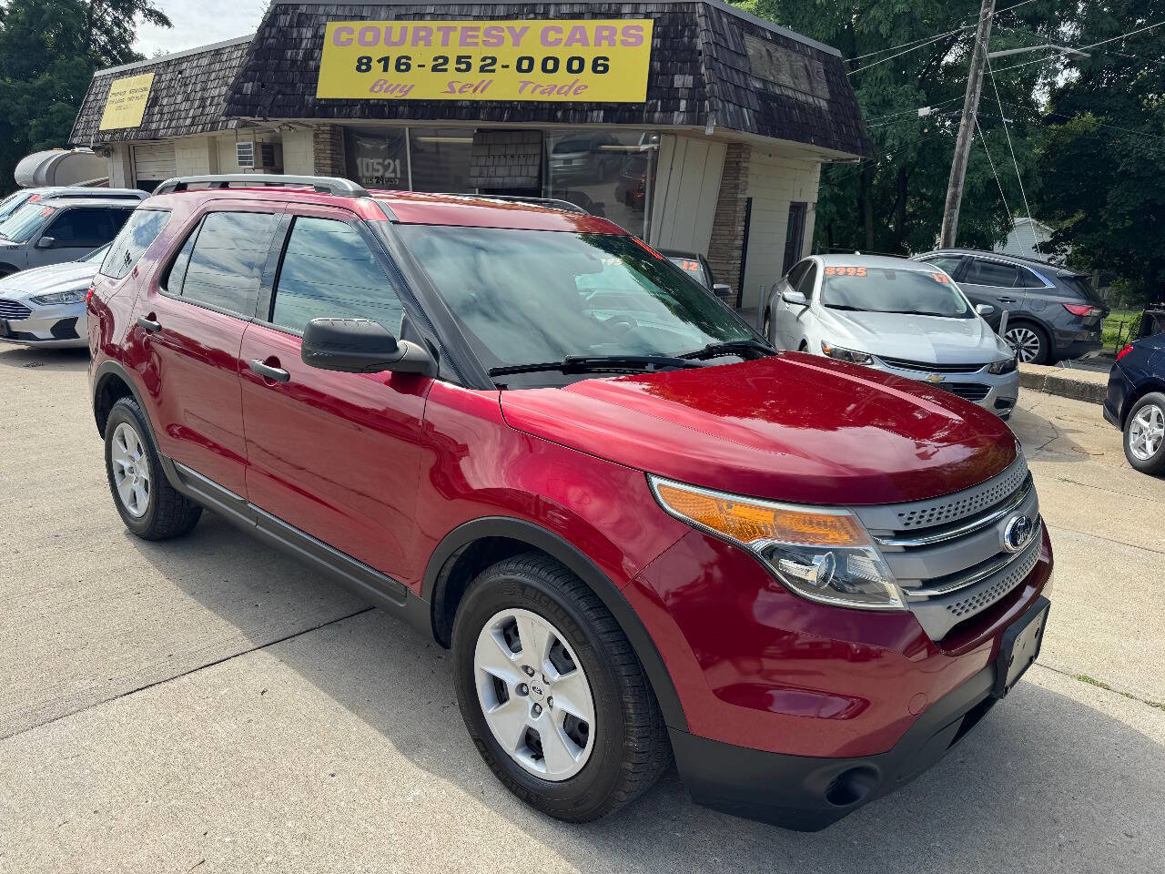 Used 2013 Ford Explorer FWD w/ Class III Trailer Tow Pkg image 1
