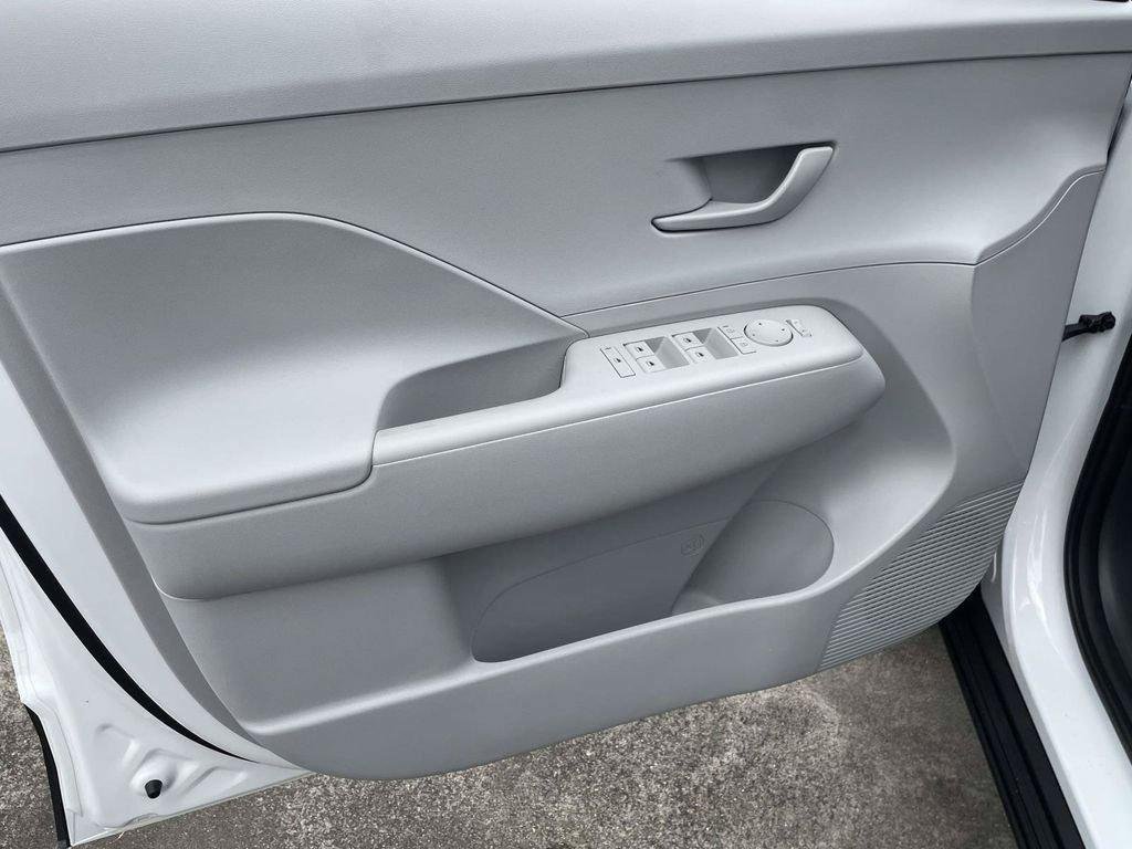 New 2026 Hyundai Kona SE FWD image 65