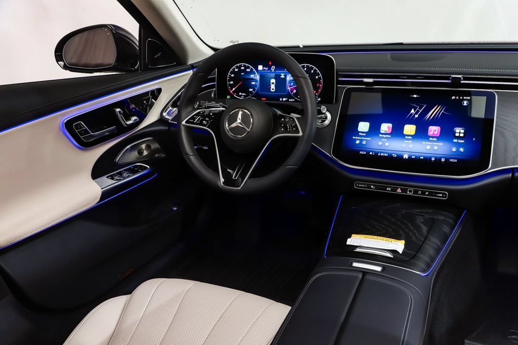 New 2026 Mercedes-Benz E 350 4MATIC Sedan image 12