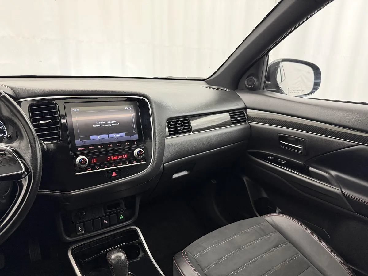 Used 2020 Mitsubishi Outlander SEL FWD image 11